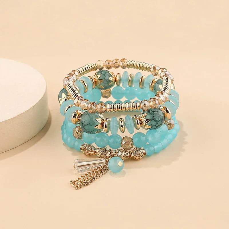 Ensemble de 4 bracelets empilables bohèmes , avec perles en verre, bracelets extensibles à plusieurs rangs avec breloques, bijoux de mode pour femmes.