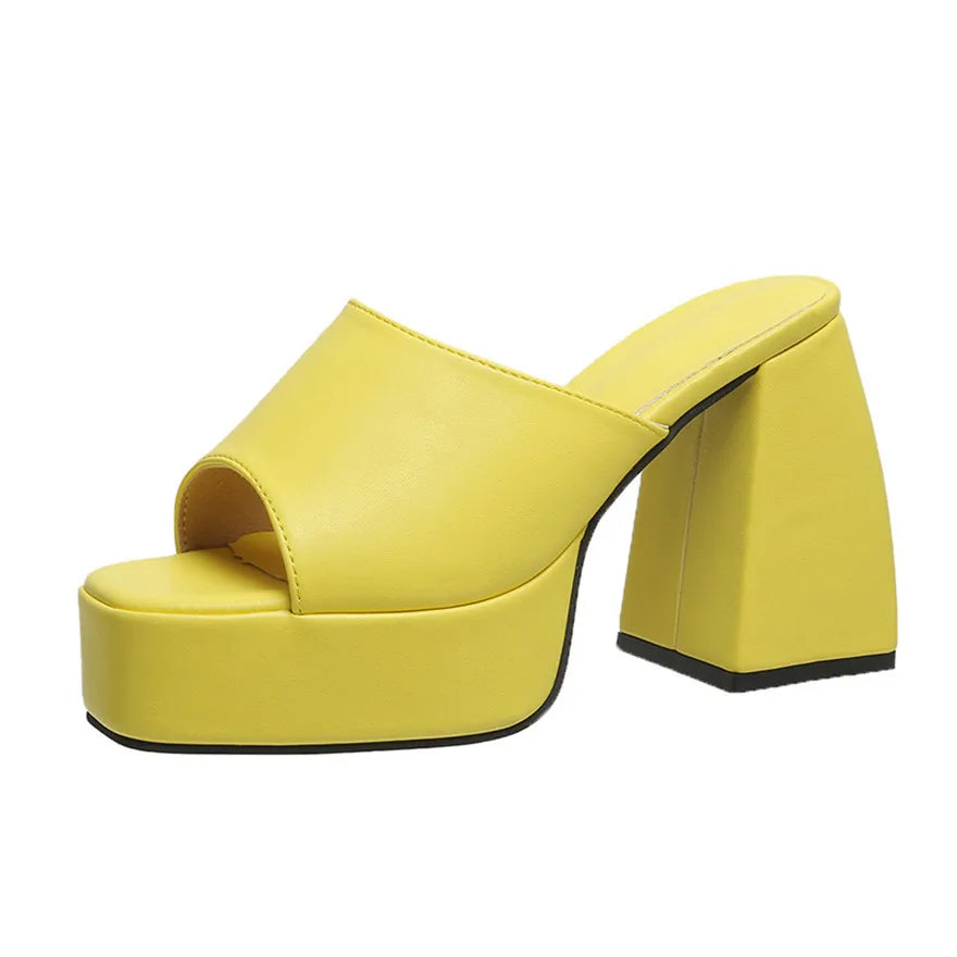 Sandales à plateforme pour femme disponibles en 5 couleurs, chaussons de plage en cuir souple à talon épais, chaussures d’été 2026 à bout carré, escarpins sexy pour femme, parfaits pour les fêtes et les occasions spéciales.