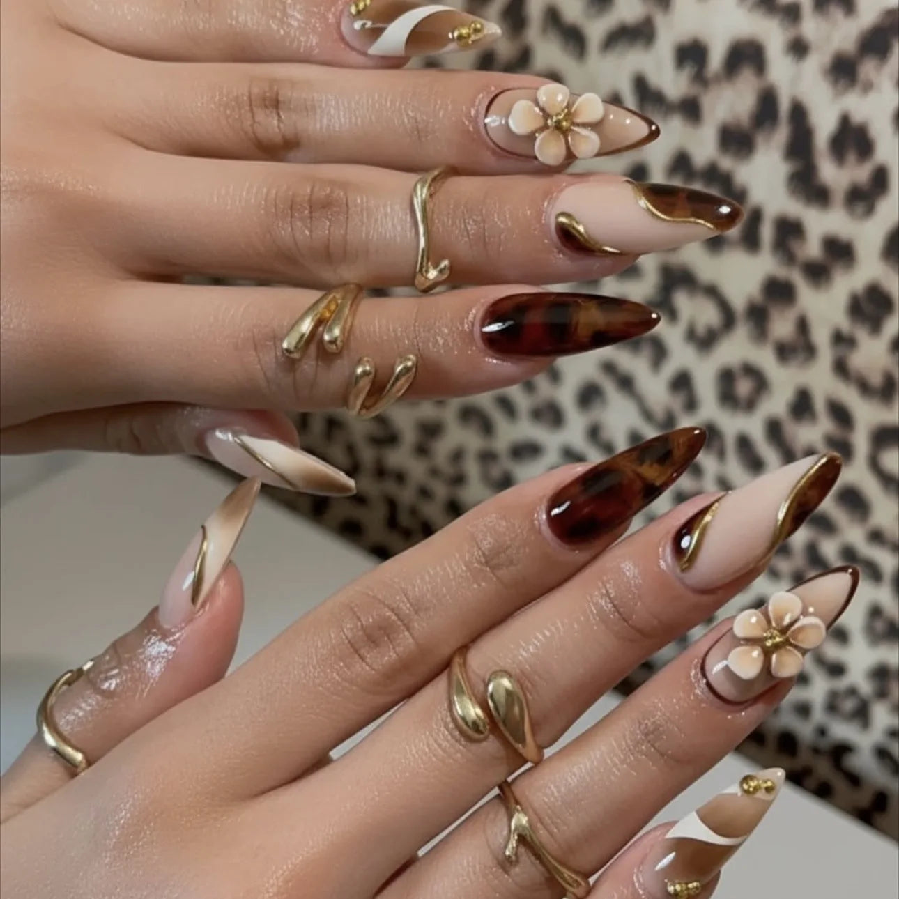 Faux ongles 3D pour femmes et filles, dégradé de fleurs en relief marron bleu avec strass, pointes d'amande d'automne et d'hiver à pression sur les faux ongles