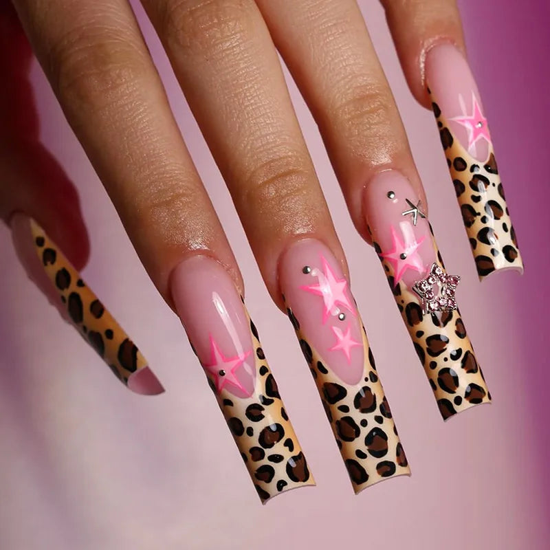24 faux ongles longs carrés à presser, motif léopard, design cerise 3D, strass, couvrance totale, prêts à poser