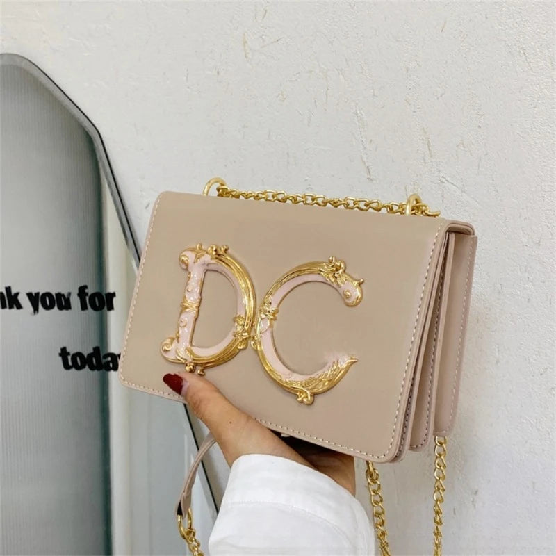 Nouvelle Édition 2026 – Sac Femme Couleur Unie avec Chaîne Lettres – Sac Bandoulière Polyvalent Tendance