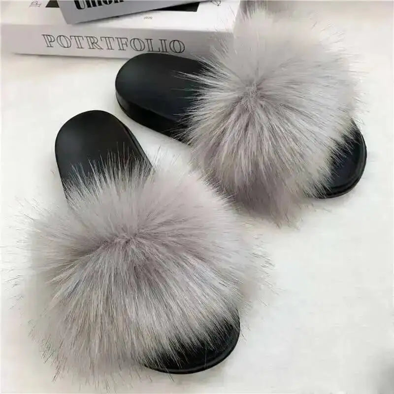 Chaussons d’été pour femme, mules fourrées d’intérieur. Tongs plates en peluche, sandales confortables et moelleuses pour femme, chaussures d’intérieur décontractées et douces pour la maison.