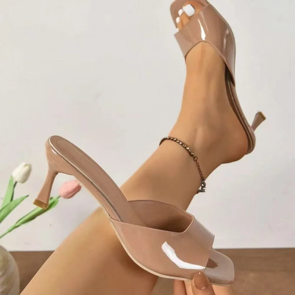 Mules tendance à bout ouvert style bouche de poisson, chaussures d’été confortables et élégantes. Sandales sexy à talons aiguilles et bout ouvert, parfaites pour le bureau, les occasions habillées et les tenues raffinées pour femme.