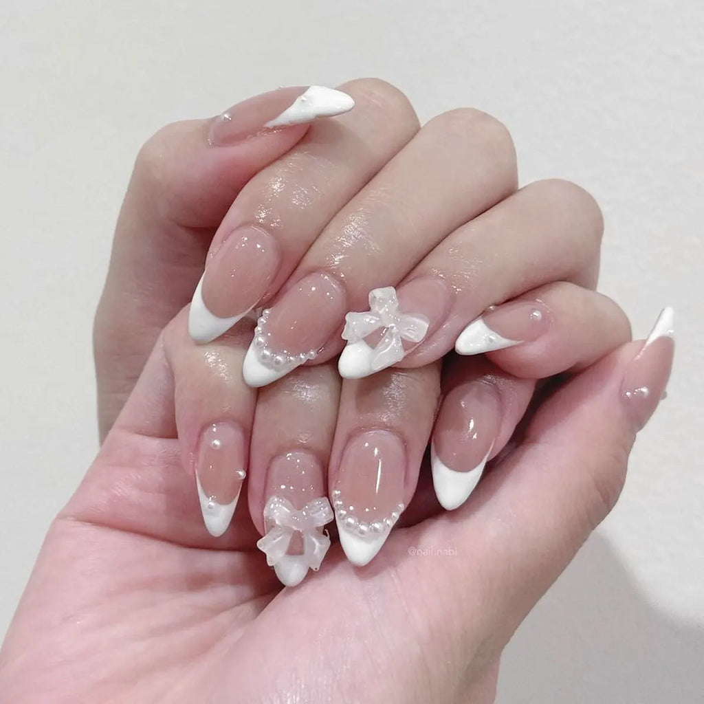 24 pièces doux oeil de chat français presse sur ongles diamant pointu tridimensionnel nœud papillon portable ongles pour femmes et fille amande ongles
