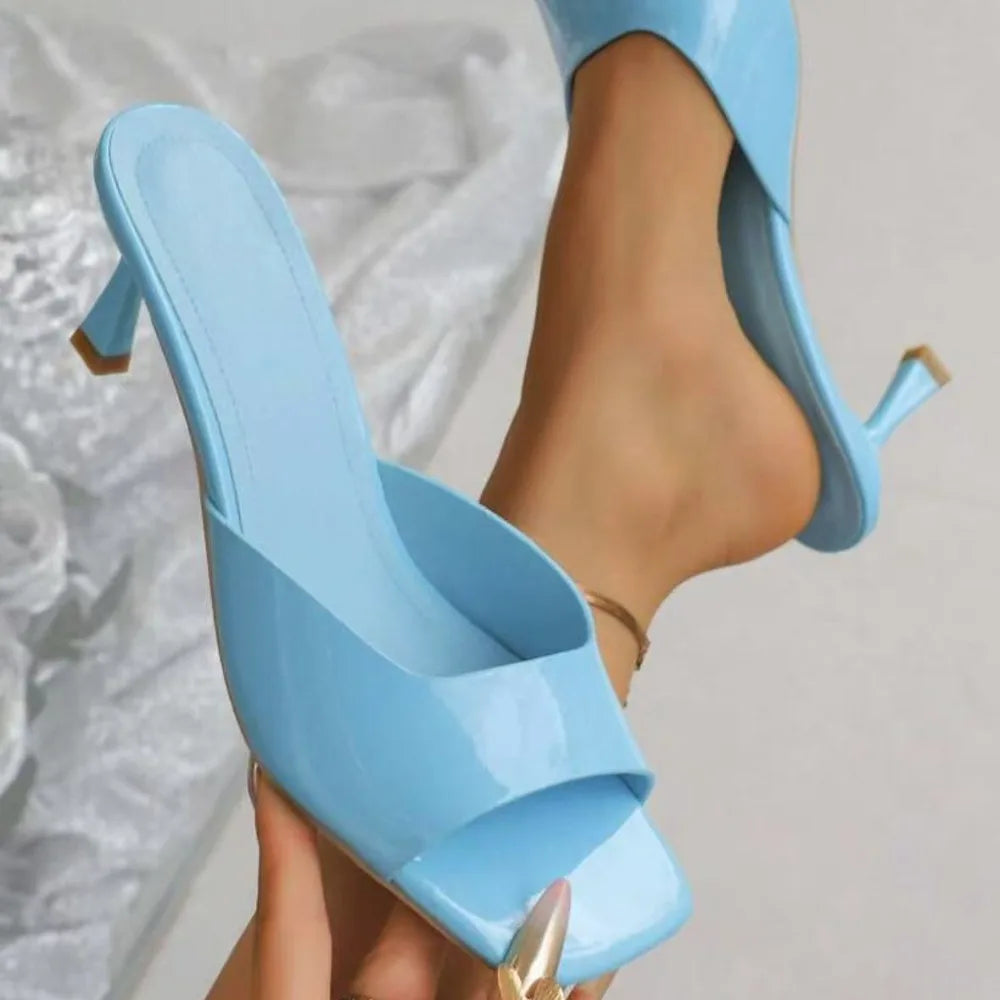 Mules tendance à bout ouvert style bouche de poisson, chaussures d’été confortables et élégantes. Sandales sexy à talons aiguilles et bout ouvert, parfaites pour le bureau, les occasions habillées et les tenues raffinées pour femme.