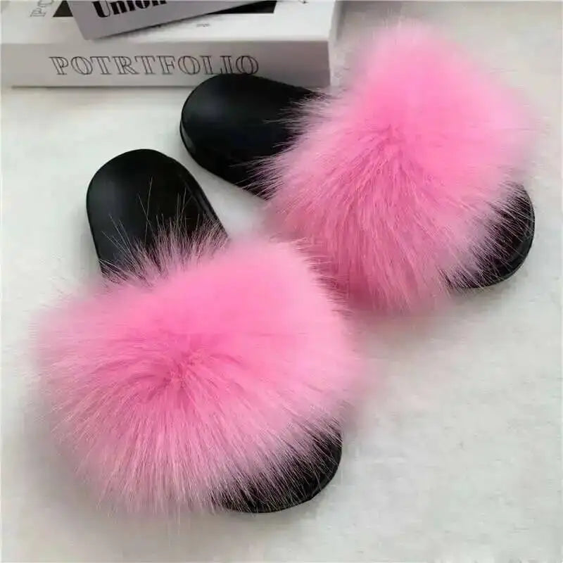Chaussons d’été pour femme, mules fourrées d’intérieur. Tongs plates en peluche, sandales confortables et moelleuses pour femme, chaussures d’intérieur décontractées et douces pour la maison.