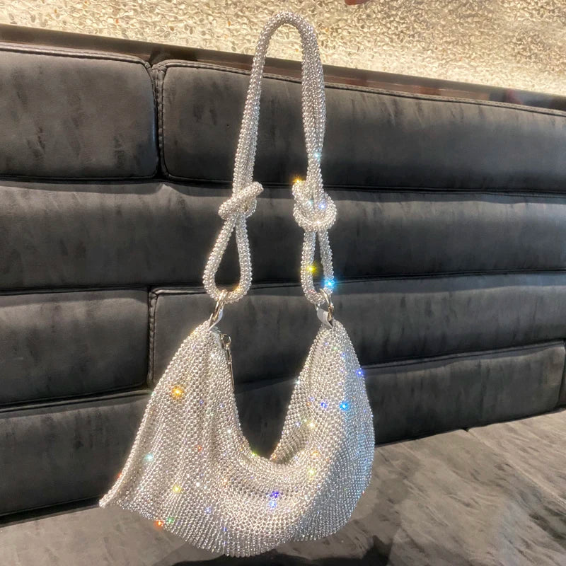 Sac à bandoulière type hobo de créateur de luxe, fait main, sac de soirée/clutch brillant avec strass, pochette en cristal, sac à main et sac hobo.