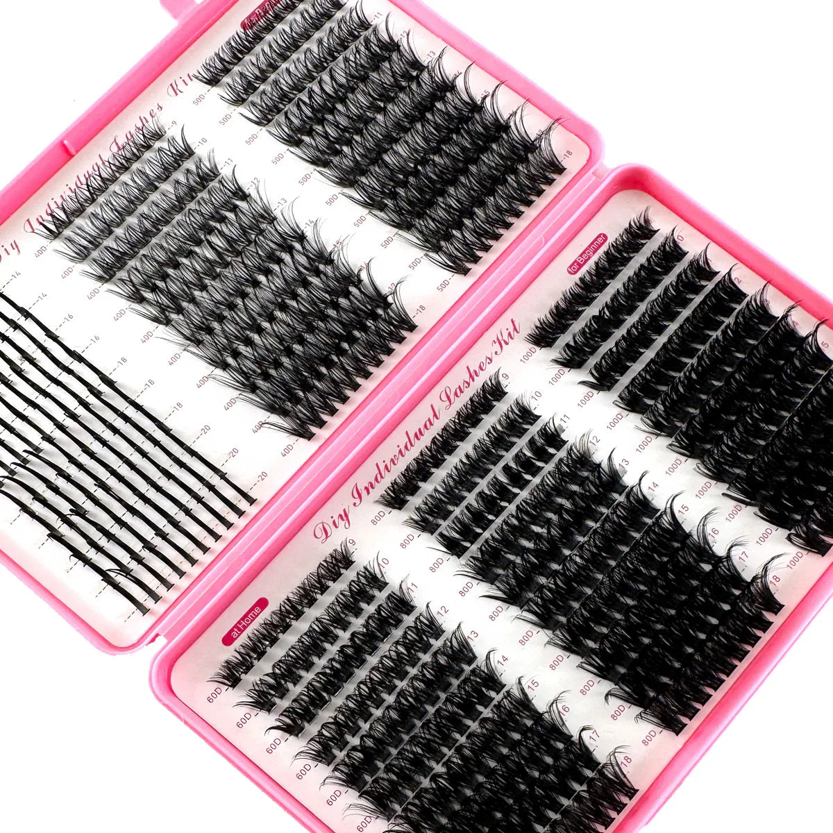 Faux cils en grappes individuelles Spikes 40/50/60/80/100D MIX – Lot de 580 pièces de faux cils épais, volumineux et effilés (wispy), avec une courbure D de 0,07 mm. Longueurs mélangées de 9 à 18 mm pour un effet naturel ou glamour selon le style souhaité