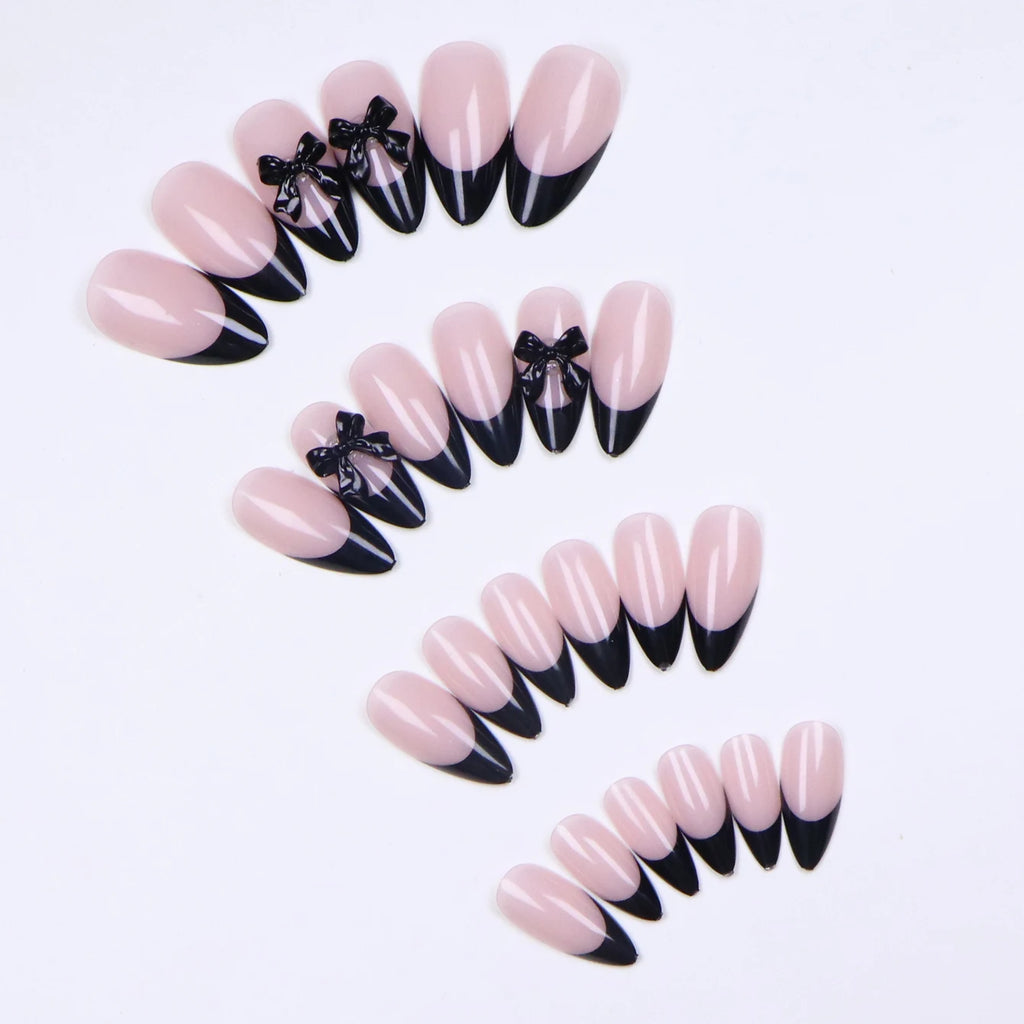 Faux ongles moyens avec pendentif à nœud 3d, 96 pièces, ongles acryliques en forme de cœur, strass, ongles pour femmes entièrement coupés