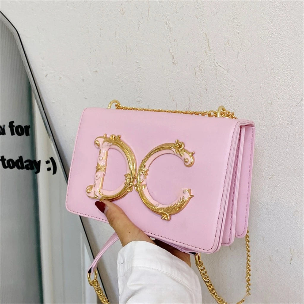 Nouvelle Édition 2026 – Sac Femme Couleur Unie avec Chaîne Lettres – Sac Bandoulière Polyvalent Tendance