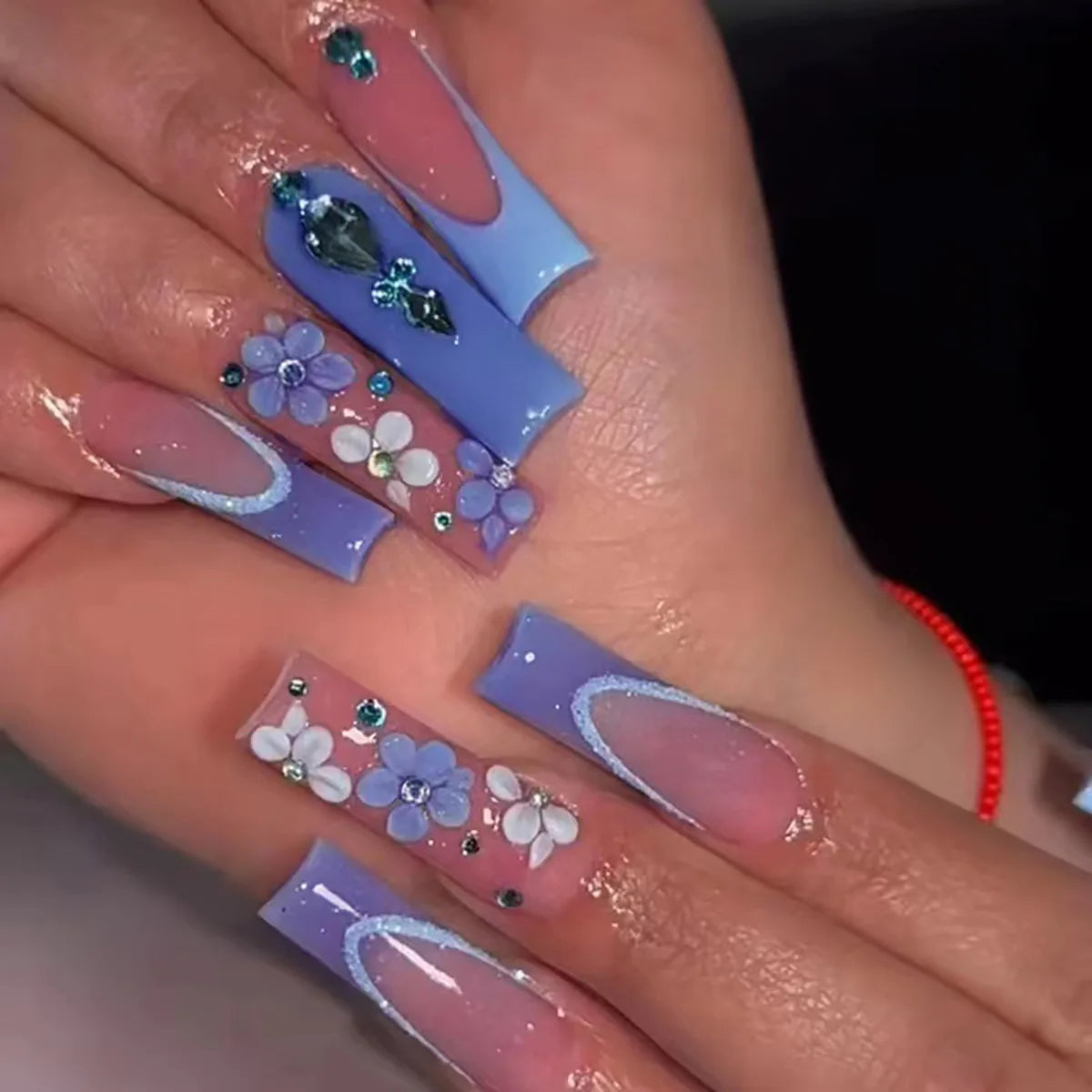 24 pièces – faux ongles longs carrés style français, design cœur 3D, ongles press-on avec strass, motif décoratif, faux ongles portables pour nail art