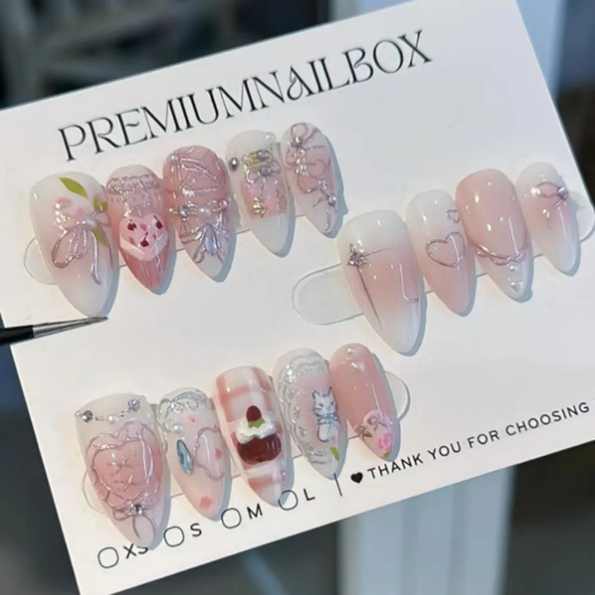 24 pièces de faux ongles à fleurs, style tendance, avec effet dégradé jaune et rose. Ongles portables à couverture complète, forme amande , à poser directement (Press-On Nails).