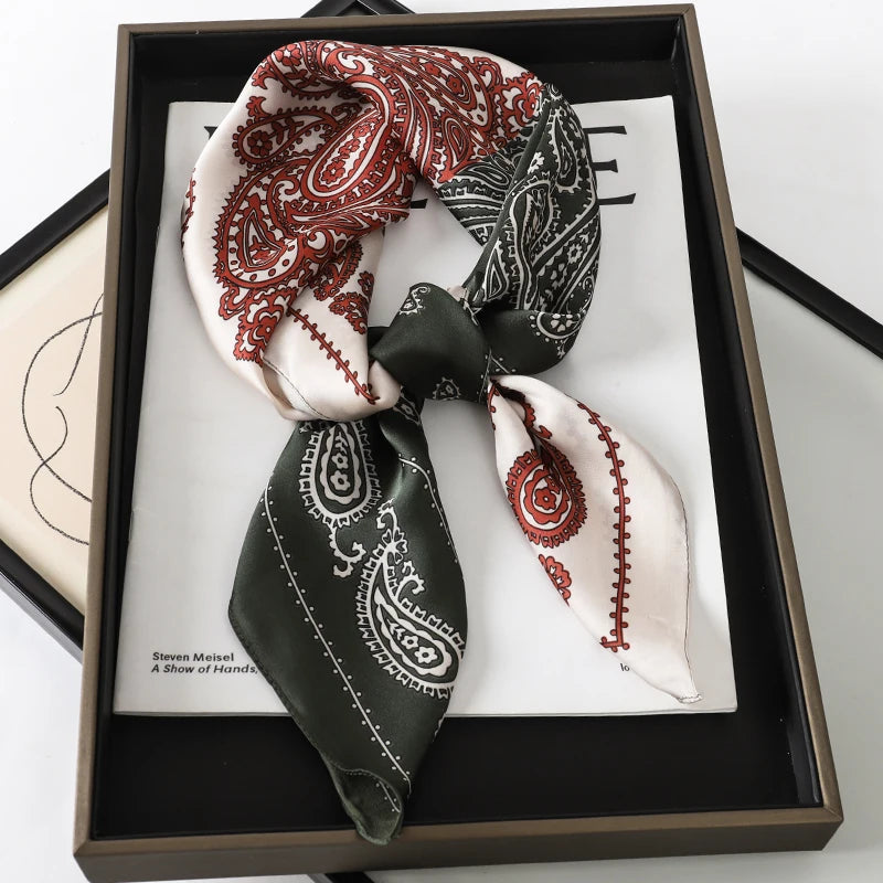 Écharpe Pashmina en soie imprimée pour femmes, châle carré, bandeau décoratif, Design de luxe, Bandana, nouvelle mode 70x70cm, 2026