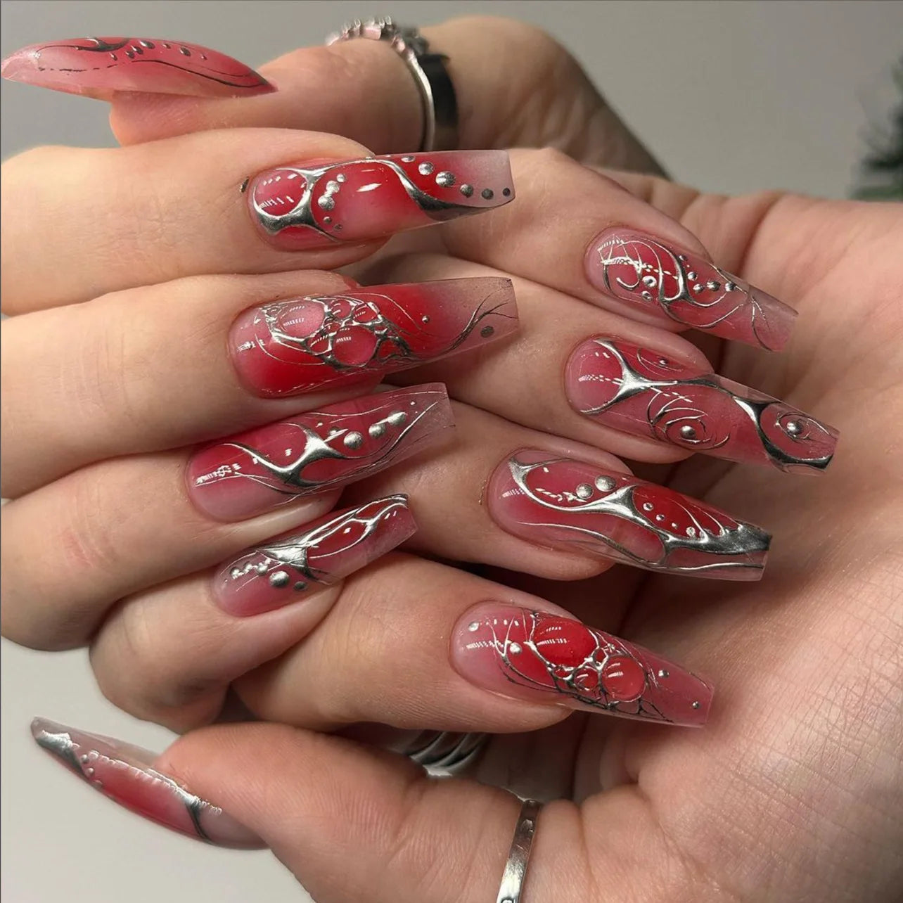 24 pièces – faux ongles longs carrés style français, design cœur 3D, ongles press-on avec strass, motif décoratif, faux ongles portables pour nail art