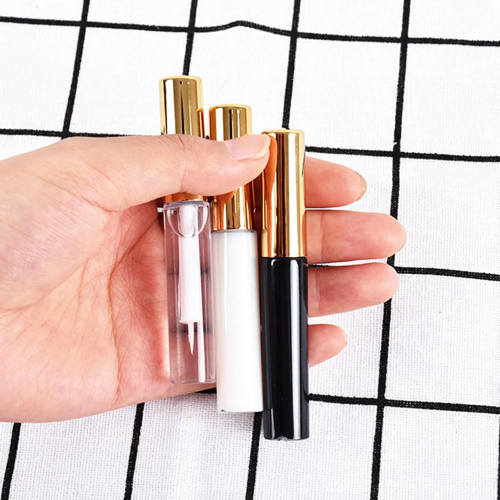 Colle transparente pour faux cils 5 ml, séchage rapide, waterproof et longue tenue, pour une fixation fiable et confortable des faux cils.