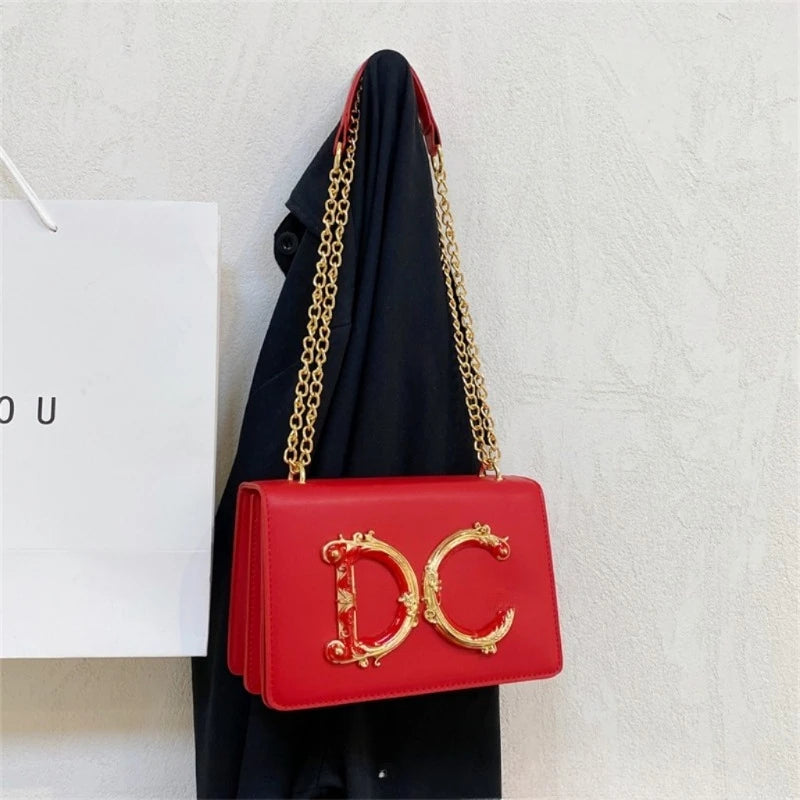 Nouvelle Édition 2026 – Sac Femme Couleur Unie avec Chaîne Lettres – Sac Bandoulière Polyvalent Tendance