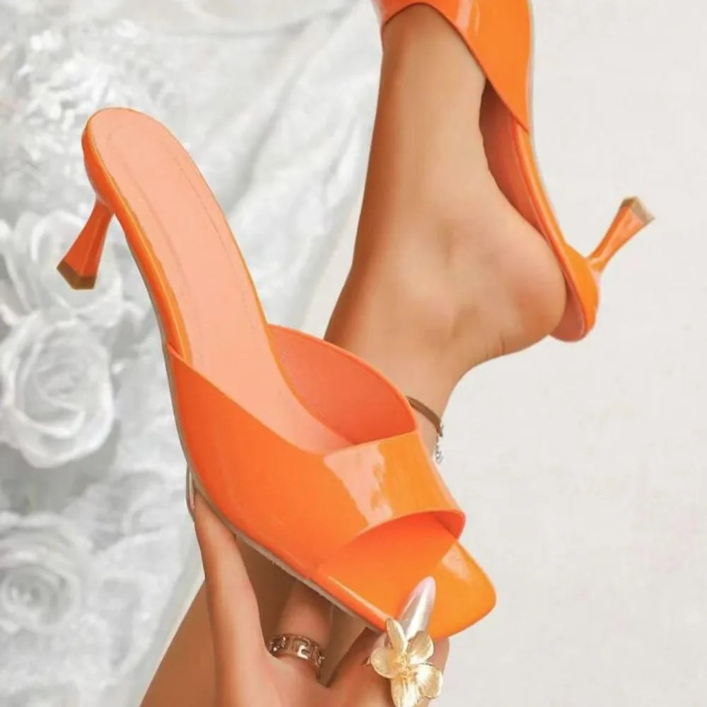 Mules tendance à bout ouvert style bouche de poisson, chaussures d’été confortables et élégantes. Sandales sexy à talons aiguilles et bout ouvert, parfaites pour le bureau, les occasions habillées et les tenues raffinées pour femme.