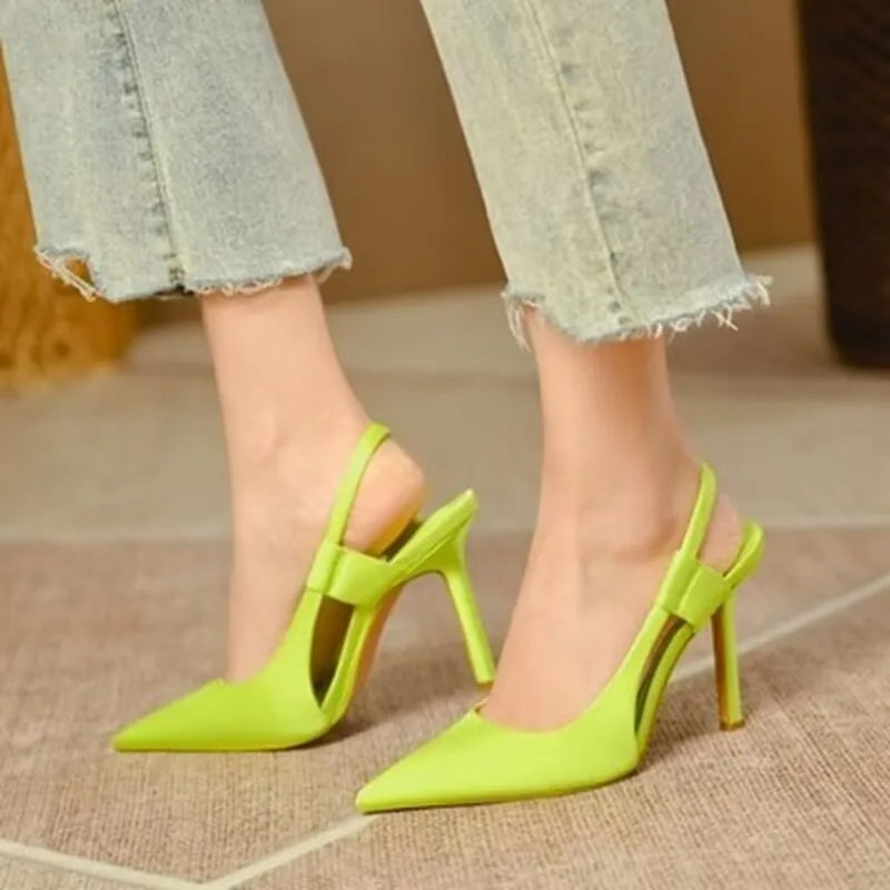 Sandales pour femmes nouvelle collection été, talons hauts, bout fermé, sandales à bride simple, talon moyen fin, style tendance ajouré, sandales à bout pointu pour femmes.