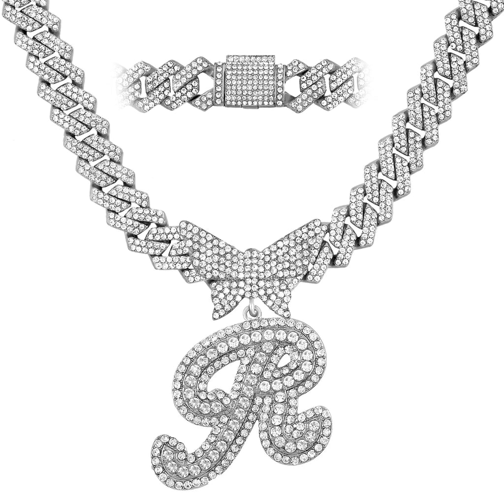 Collier chaîne cubaine 14 mm pour hommes et femmes, avec pendentif papillon en cristal et initiales, lettres cursives style “iced out”, bijou de style rappeur, nouveau bijou de mode.