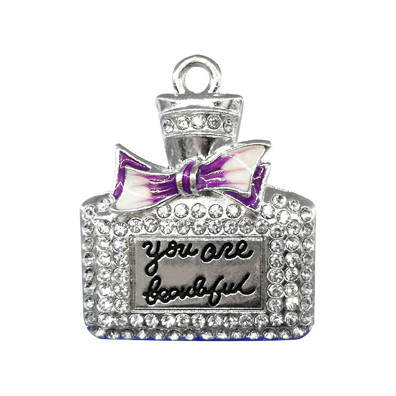 1 / 18 pièces de breloques en métal – Charms de style mode pour femmes et filles, design argenté. Motifs variés incluant parfum, cœur, fleurs et strass. Accessoires décoratifs pour chaussures, permettant de personnaliser et embellir vos sandales ou sabots