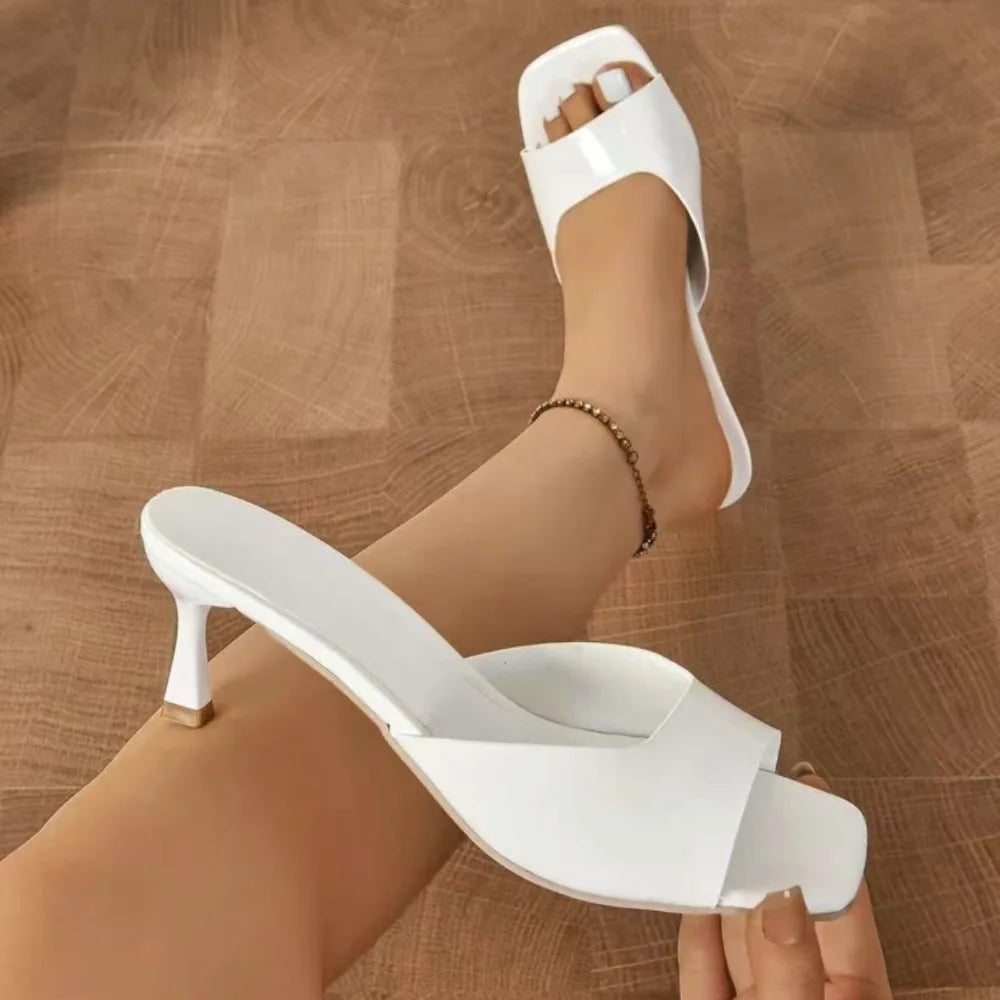 Mules tendance à bout ouvert style bouche de poisson, chaussures d’été confortables et élégantes. Sandales sexy à talons aiguilles et bout ouvert, parfaites pour le bureau, les occasions habillées et les tenues raffinées pour femme.