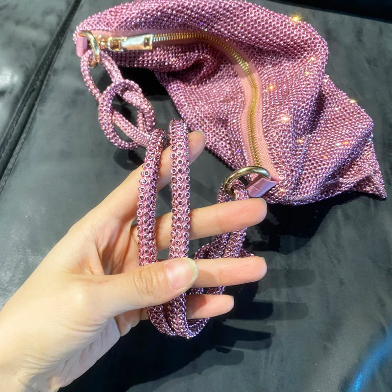 Sac à bandoulière type hobo de créateur de luxe, fait main, sac de soirée/clutch brillant avec strass, pochette en cristal, sac à main et sac hobo.
