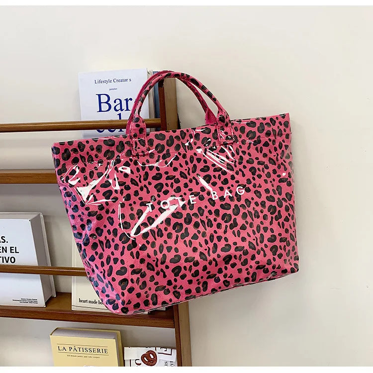 Sac fourre-tout imprimé léopard pour femmes, sacs à main américains de grande capacité en PVC, pochette de transport tendance, sacs à bandoulière décontractés pour dames, nouvelle collection 2025
