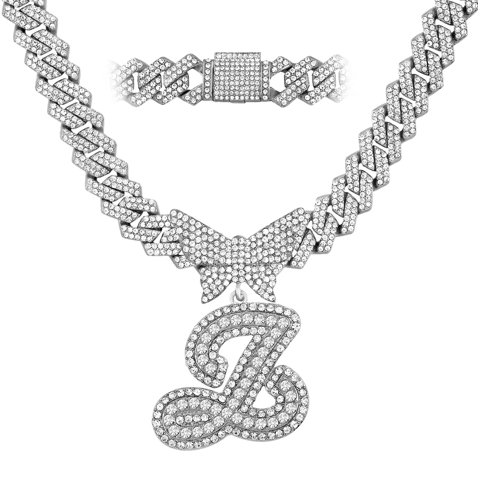 Collier chaîne cubaine 14 mm pour hommes et femmes, avec pendentif papillon en cristal et initiales, lettres cursives style “iced out”, bijou de style rappeur, nouveau bijou de mode.