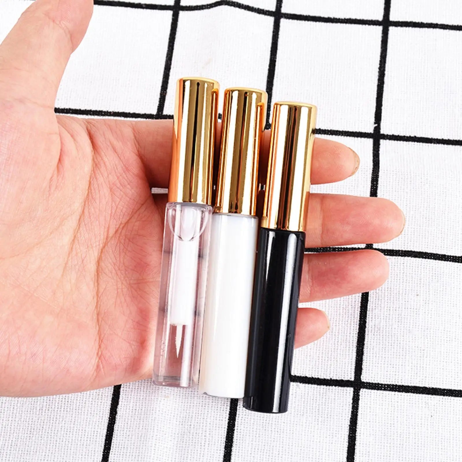 Colle transparente pour faux cils 5 ml, séchage rapide, waterproof et longue tenue, pour une fixation fiable et confortable des faux cils.