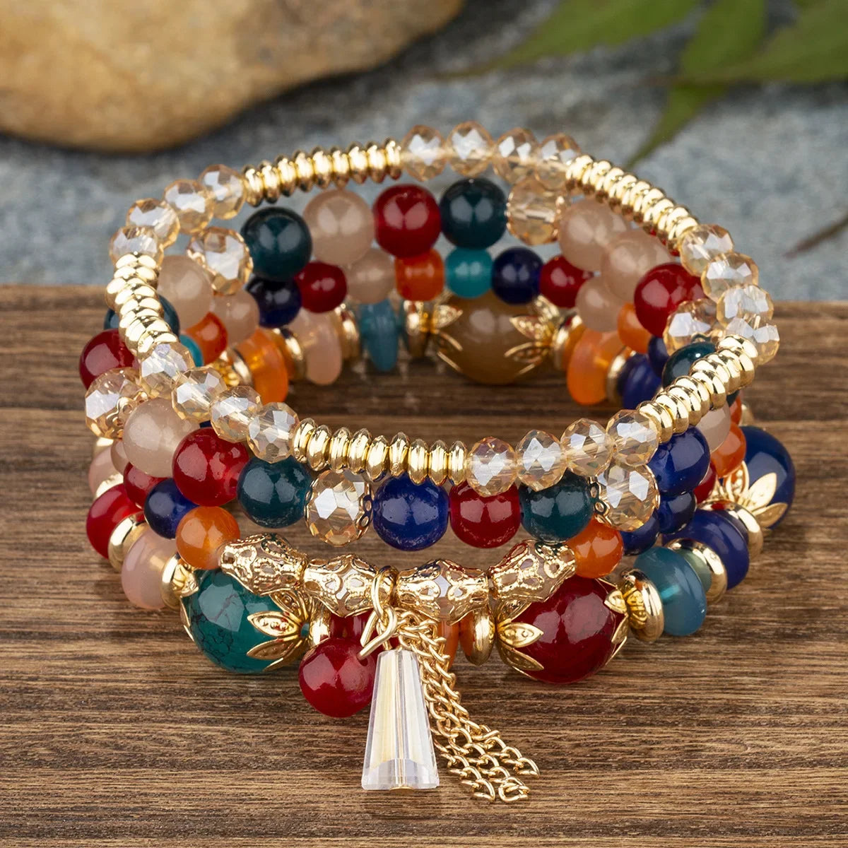 Ensemble de 4 bracelets empilables bohèmes , avec perles en verre, bracelets extensibles à plusieurs rangs avec breloques, bijoux de mode pour femmes.