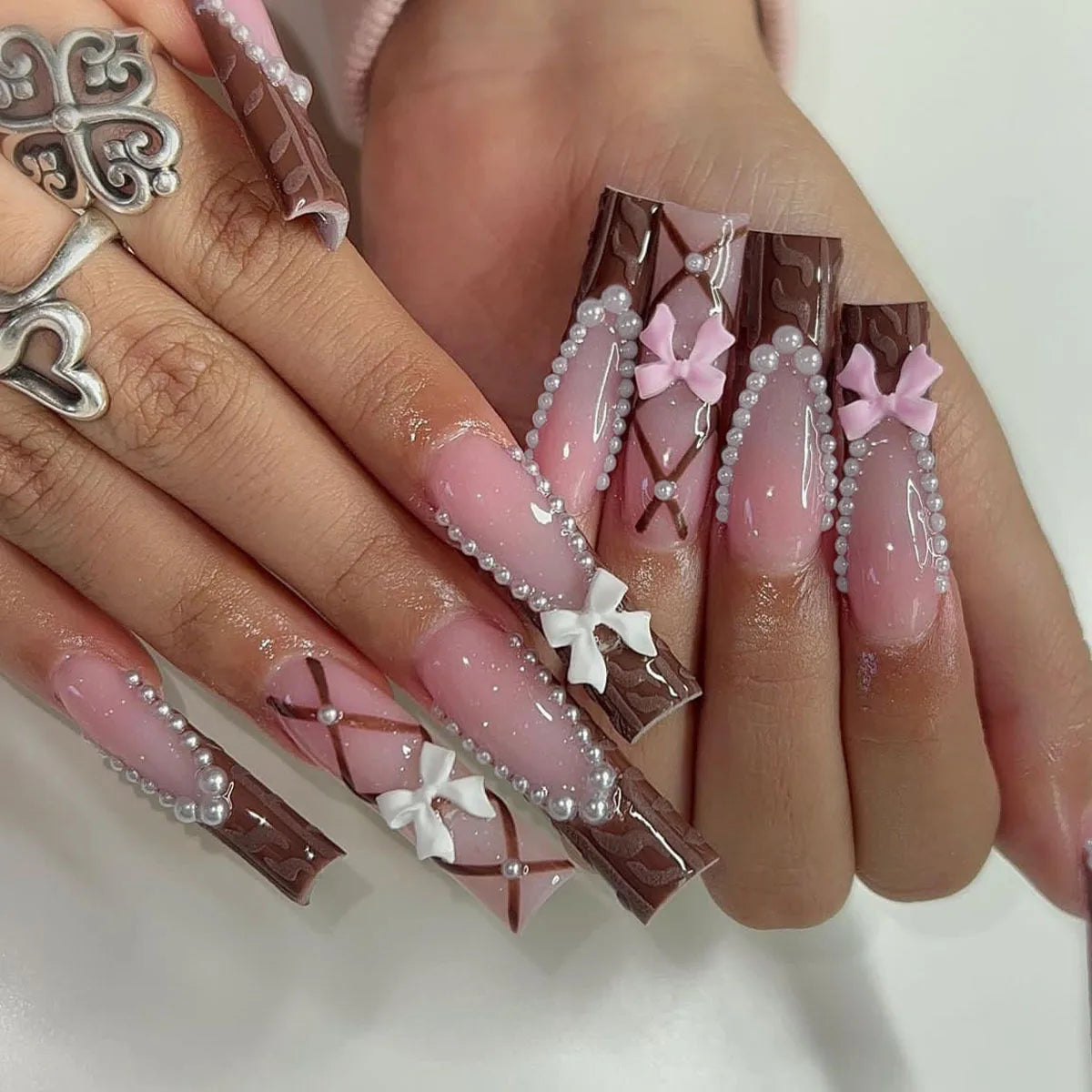 24 faux ongles longs carrés à presser, motif léopard, design cerise 3D, strass, couvrance totale, prêts à poser