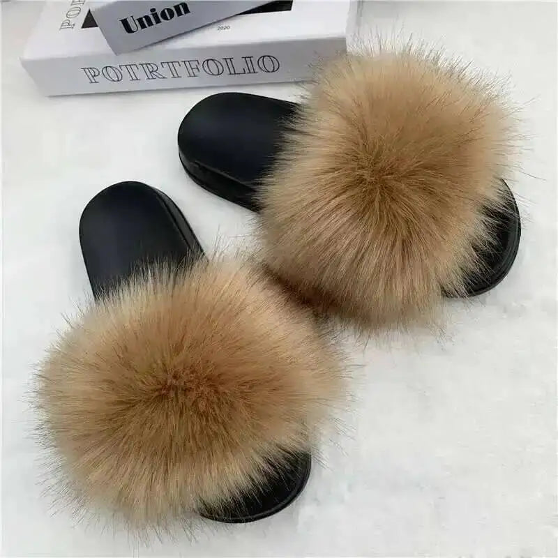 Chaussons d’été pour femme, mules fourrées d’intérieur. Tongs plates en peluche, sandales confortables et moelleuses pour femme, chaussures d’intérieur décontractées et douces pour la maison.