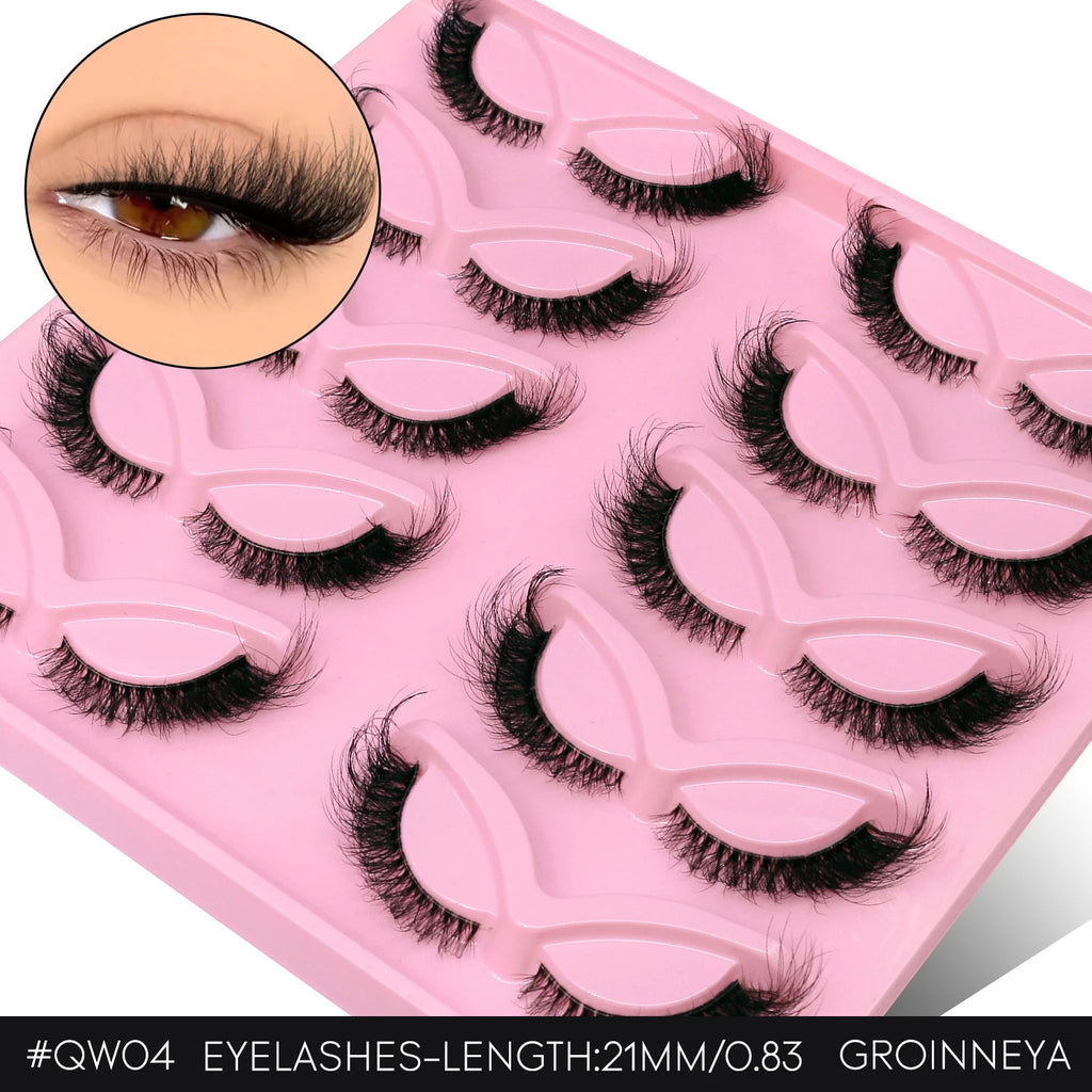 Cils GROINNEYA “Fluffy Cat” – Faux cils 3D effet vison (mink synthétique), doux, épais et volumineux. Cils complets avec effet vaporeux (wispy) et légèrement recourbé, pour un regard allongé type “œil de chat”.