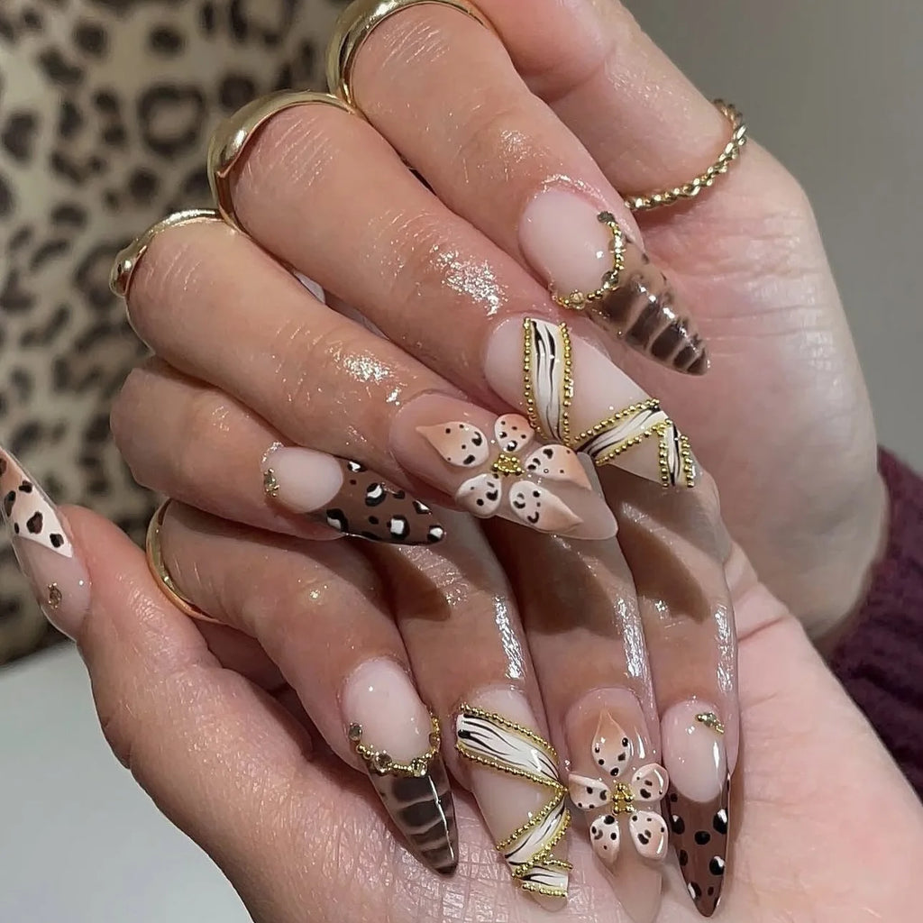 Faux ongles 3D pour femmes et filles, dégradé de fleurs en relief marron bleu avec strass, pointes d'amande d'automne et d'hiver à pression sur les faux ongles