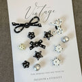 Set de charms de chaussures élégants avec perles et nœud, décorations florales sophistiquées. Accessoires DIY amovibles pour chaussures, ornements de style avancé avec motifs de perles, fleurs, étoiles et éléments cartoon pour personnaliser vos chaussures